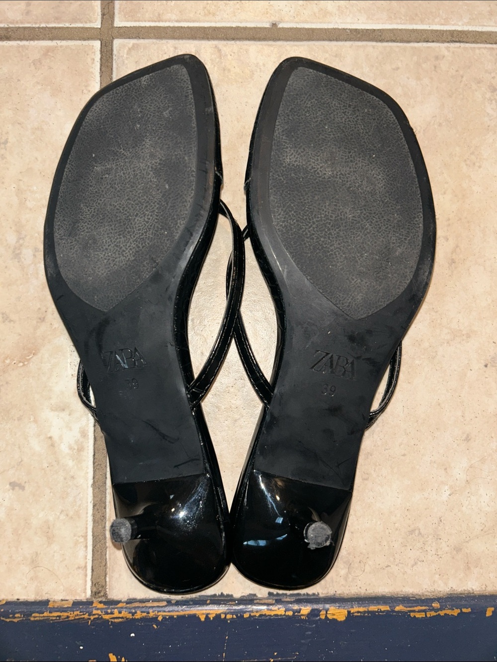 Zara Black Croc-Embossed Thong Heeled Sandals Square Toe - Picture 5 of 6